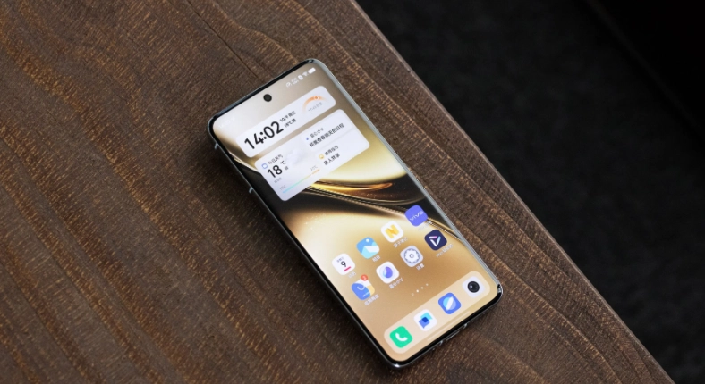 vivo X300系列发布：芝麻信用800分以上用户可优先试用新品