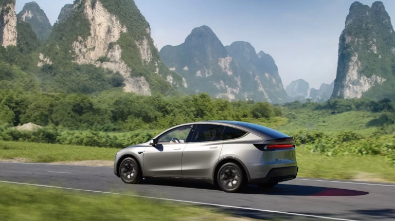 特斯拉Model Y L上线交流外供电功能 支持最高2200W功率输出
